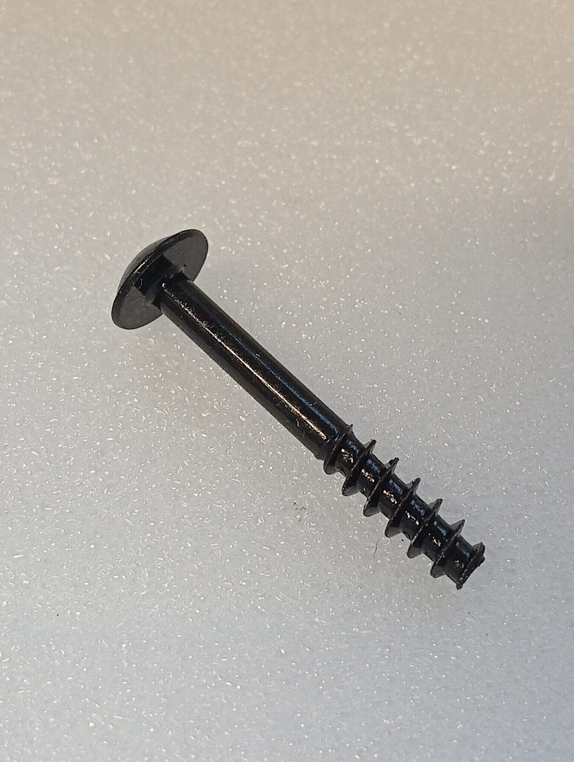 Skrue til luftfilterhus